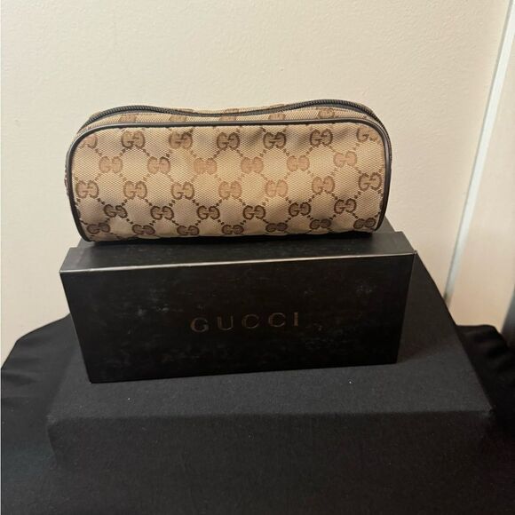Authentic Gucci XL Size Monogram Canvas and Leather Cosmetic Bag Pouch - Picture 1 of 12